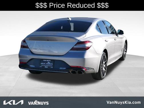 2022 Genesis G70 2.0T