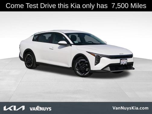 2025 Kia K4 EX