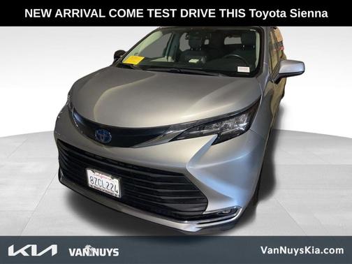 2022 Toyota Sienna XLE