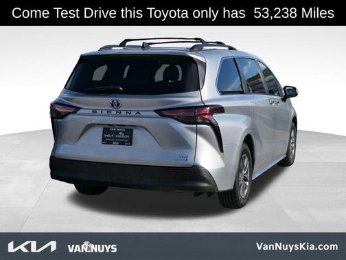 2022 Toyota Sienna XLE