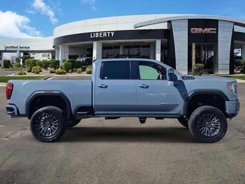 2022 GMC Sierra 2500 AT4