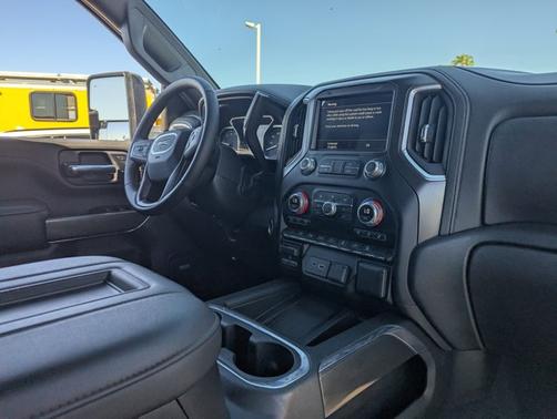 2022 GMC Sierra 2500 AT4