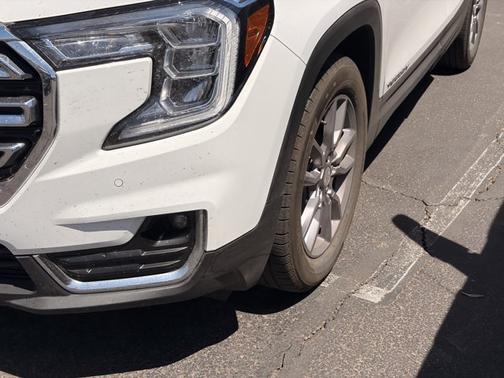 Summit White 2023 GMC Terrain SLT