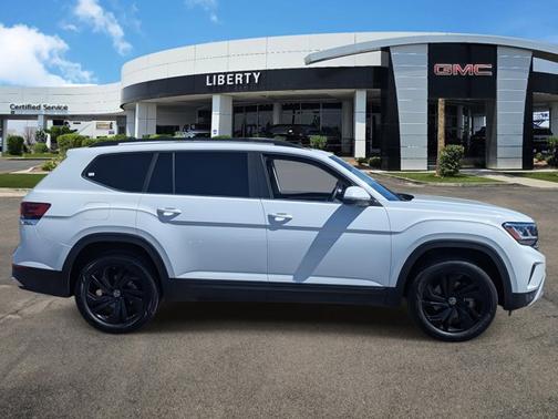 2022 Volkswagen Atlas 3.6L V6 SE w/Technology