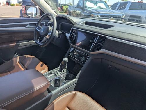 2022 Volkswagen Atlas 3.6L V6 SE w/Technology