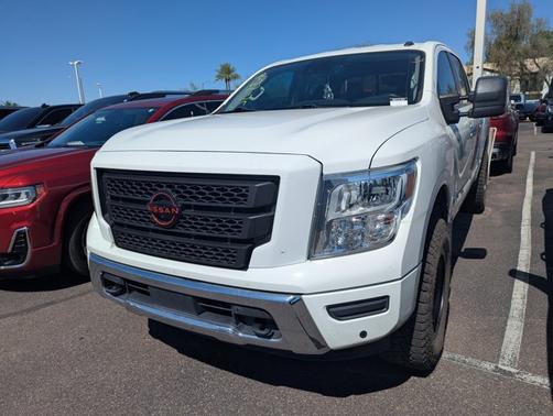 2021 Nissan Titan SV
