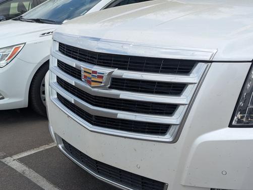 2016 Cadillac Escalade Luxury Collection