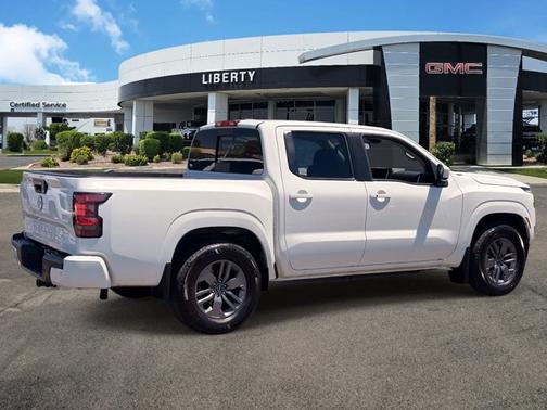 Glacier White 2025 Nissan Frontier SV