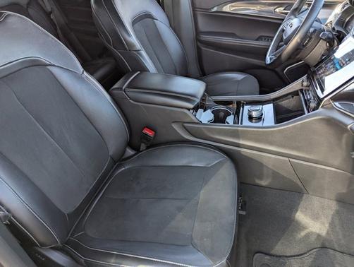 2022 Jeep Grand Cherokee Altitude