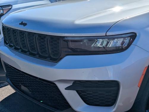 2022 Jeep Grand Cherokee Altitude