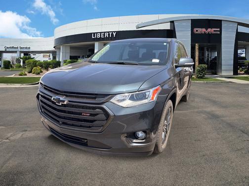 Graphite Metallic 2021 Chevrolet Traverse RS