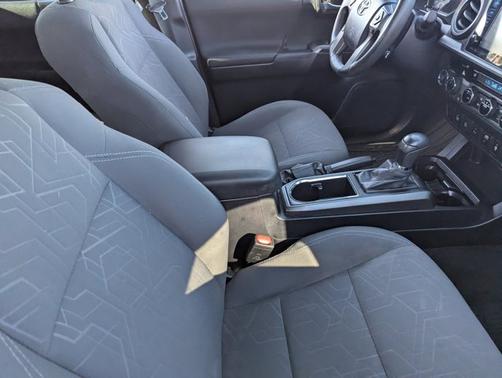 2017 Toyota Tacoma SR