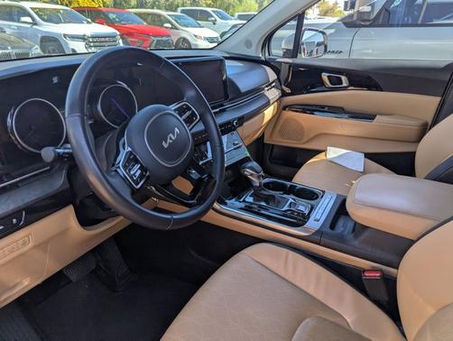2024 Kia Carnival EX