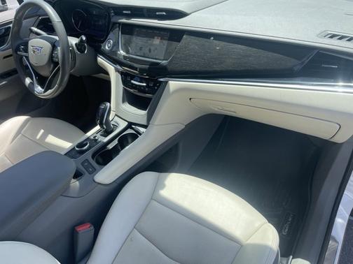 2023 Cadillac XT6 FWD Premium Luxury