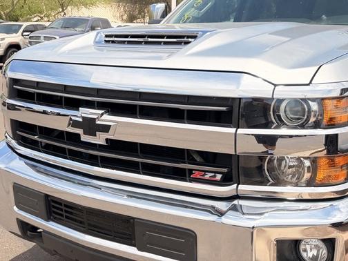 Silver Ice Metallic 2019 Chevrolet Silverado 2500 LTZ
