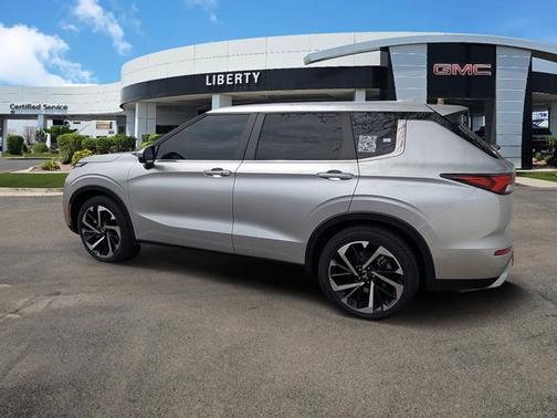 2024 Mitsubishi Outlander SE