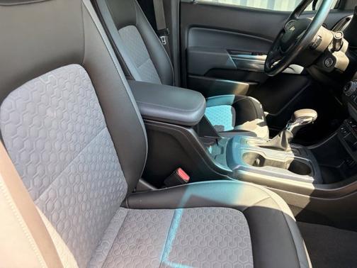 Satin Steel Metallic 2022 Chevrolet Colorado 4WD Z71