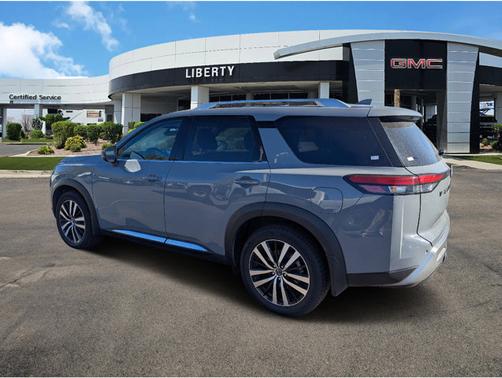 2024 Nissan Pathfinder Platinum