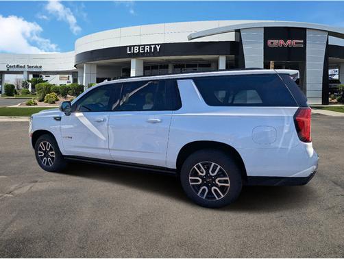 2023 GMC Yukon XL AT4