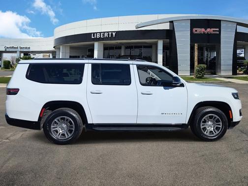 2023 Jeep Wagoneer L Base