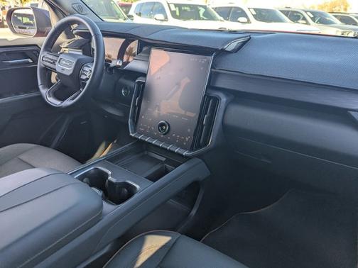 2025 GMC Acadia AWD AT4