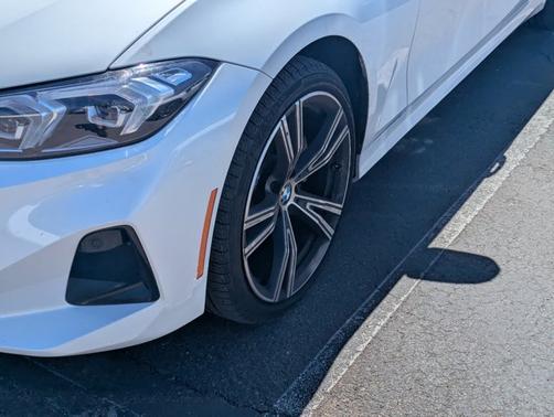 Mineral White Metallic 2024 BMW 330 330i