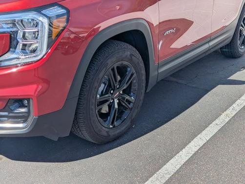 2024 GMC Terrain AT4