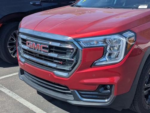2024 GMC Terrain AT4