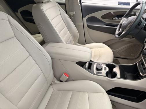 Summit White 2023 GMC Terrain Denali