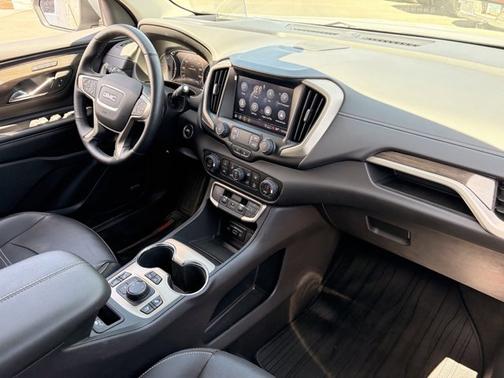 Sterling Metallic 2024 GMC Terrain Denali