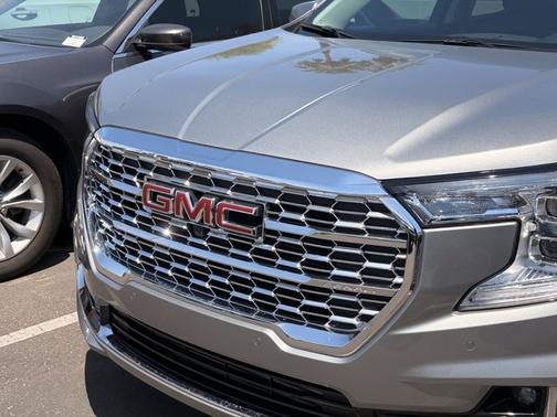 Sterling Metallic 2024 GMC Terrain Denali