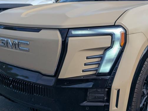 2024 GMC Sierra EV Denali Edition 1