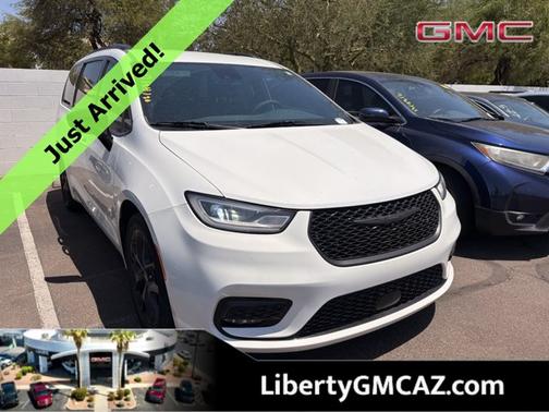 Bright White Clearcoat 2024 Chrysler Pacifica Touring L