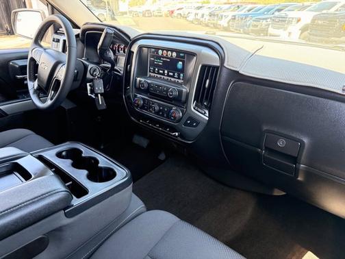 Silver Ice Metallic 2017 Chevrolet Silverado 1500 2LT