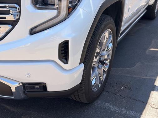 White Frost Tricoat 2024 GMC Sierra 1500 Denali