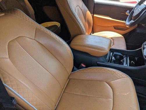 2022 Chrysler Pacifica Hybrid Pinnacle