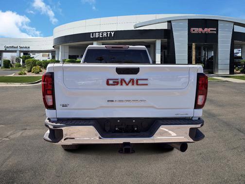 Summit White 2023 GMC Sierra 2500 SLE