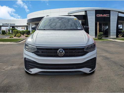 2022 Volkswagen Tiguan SE R-Line Black