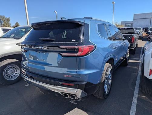 2025 GMC Acadia Denali