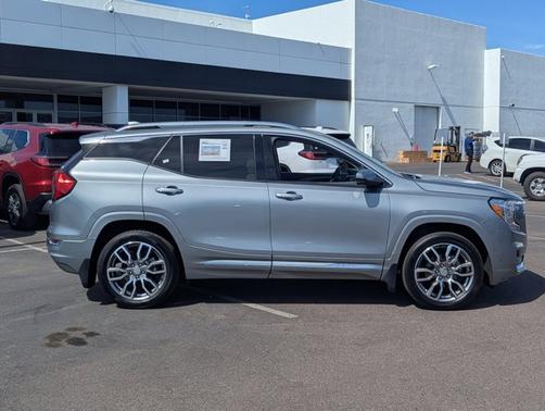 2024 GMC Terrain Denali