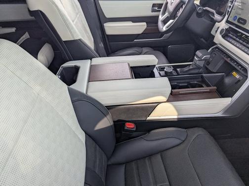 2023 Toyota Sequoia Capstone