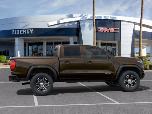 2025 GMC Canyon 4WD AT4
