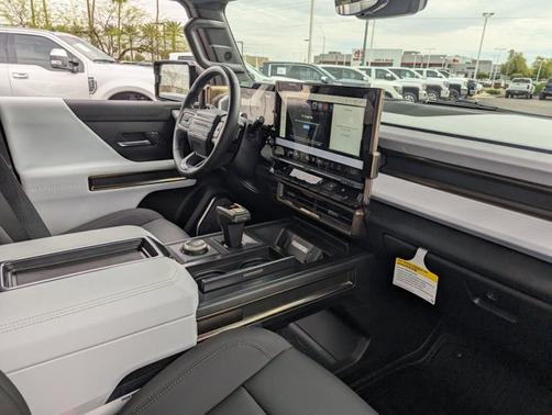 2024 GMC HUMMER EV SUV 2X