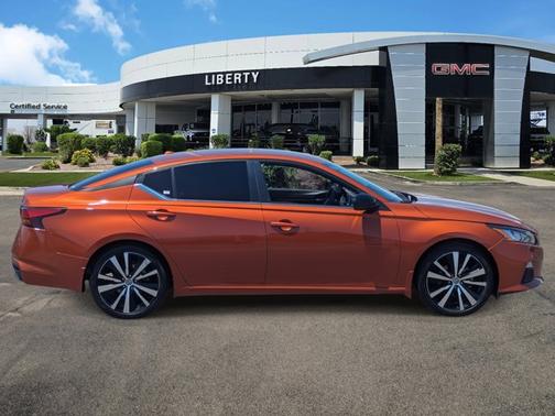 2022 Nissan Altima 2.5 SR