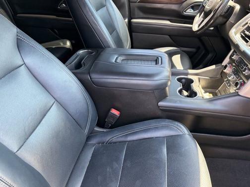 Satin Steel Metallic 2022 GMC Yukon XL SLE