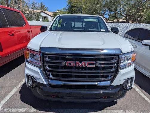 Summit White 2022 GMC Canyon 4WD AT4 w/Cloth