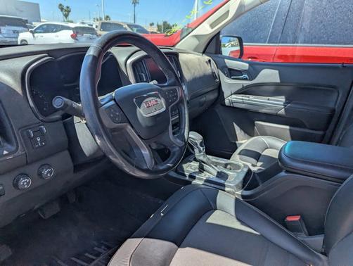 Summit White 2022 GMC Canyon 4WD AT4 w/Cloth