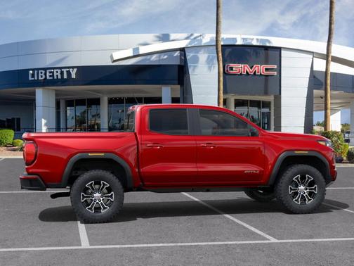 2025 GMC Canyon 4WD AT4