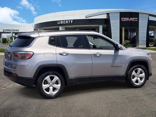 Billet Silver Metallic Clearcoat 2018 Jeep Compass Latitude