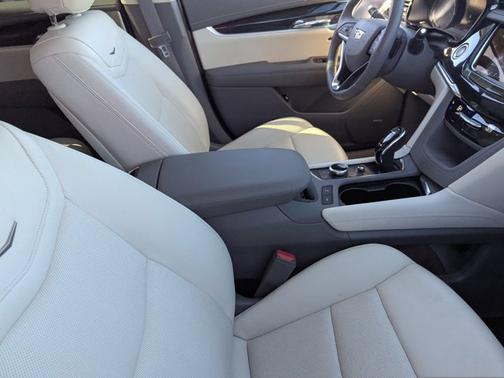 2023 Cadillac XT6 AWD Premium Luxury